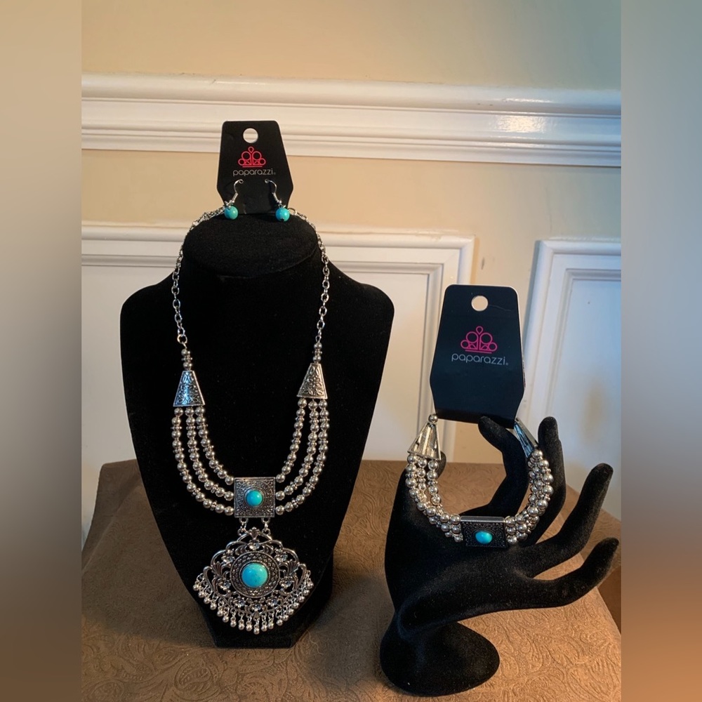 Turquoise Blue Solstice Soul 3 Piece Jewelry Set by Paparazzi! New With Tags!